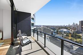 Elegant 2-bed Broadbeach Hotel With Ocean View