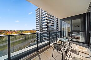 Stylish 2-bed Apartment With Luxe Amenities Access
