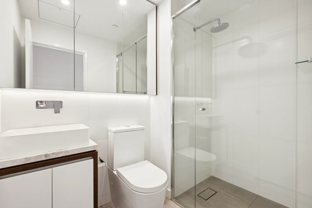 Fortitude Valley 3-bed, Top Floor + Bridge View