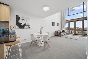 Loft-style CBD 1-bed With Rooftop Terrace & BBQ