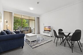 Chic Urban Escape in Vibrant Camperdown