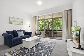 Chic Urban Escape in Vibrant Camperdown