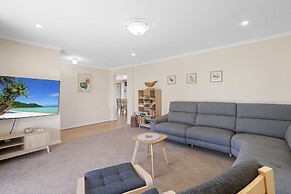 Bright Family Stay With Outdoor Space