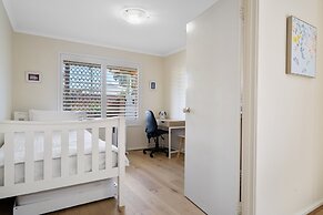 Bright Family Stay With Outdoor Space