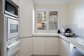 Bright Family Stay With Outdoor Space