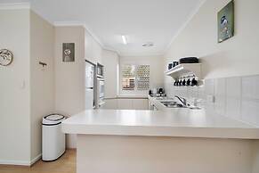 Bright Family Stay With Outdoor Space