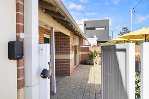 Bright Family Stay With Outdoor Space