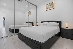 Spacious Glenunga Home With Garage Parking