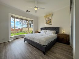 Spacious Glenunga Home With Garage Parking