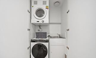 Bright 2-bed Apartment With Gym, BBQ & Pool Access