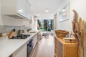 Brighton 1-bed Apartment With Balcony & Parking
