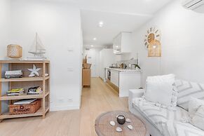 Brighton 1-bed Apartment With Balcony & Parking