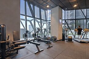 Chic 2-bed Melbourne CBD Apartment With Pool & Sauna