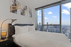 Chic 2-bed Melbourne CBD Apartment With Pool & Sauna