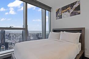 Chic 2-bed Melbourne CBD Apartment With Pool & Sauna