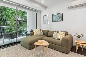 Your St Kilda Escape - Modern, Private and Central