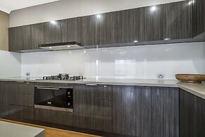 Spacious 4-bed House With Outdoor Area