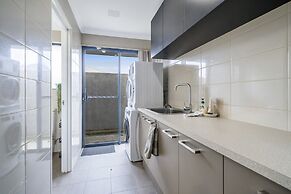 Spacious 4-bed House With Outdoor Area