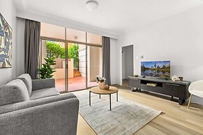 Bright Inner-west Stay With Pool Access