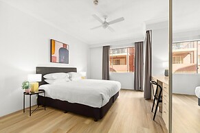 Bright Inner-west Stay With Pool Access
