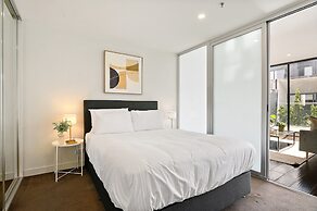 Bright 1BR Apartment Near Maribyrnong River