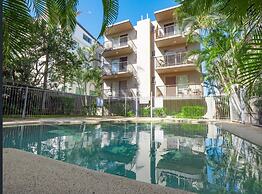 Bright 2-bed Apartment With Stunning Ocean Views