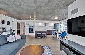 HostlyStays Luxury Suites