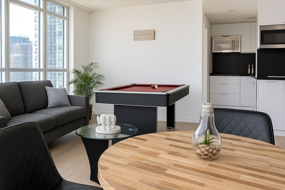 HostlyStays Luxury Suites