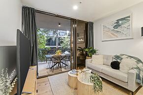 Modern South Bank Apt Walk to Dining