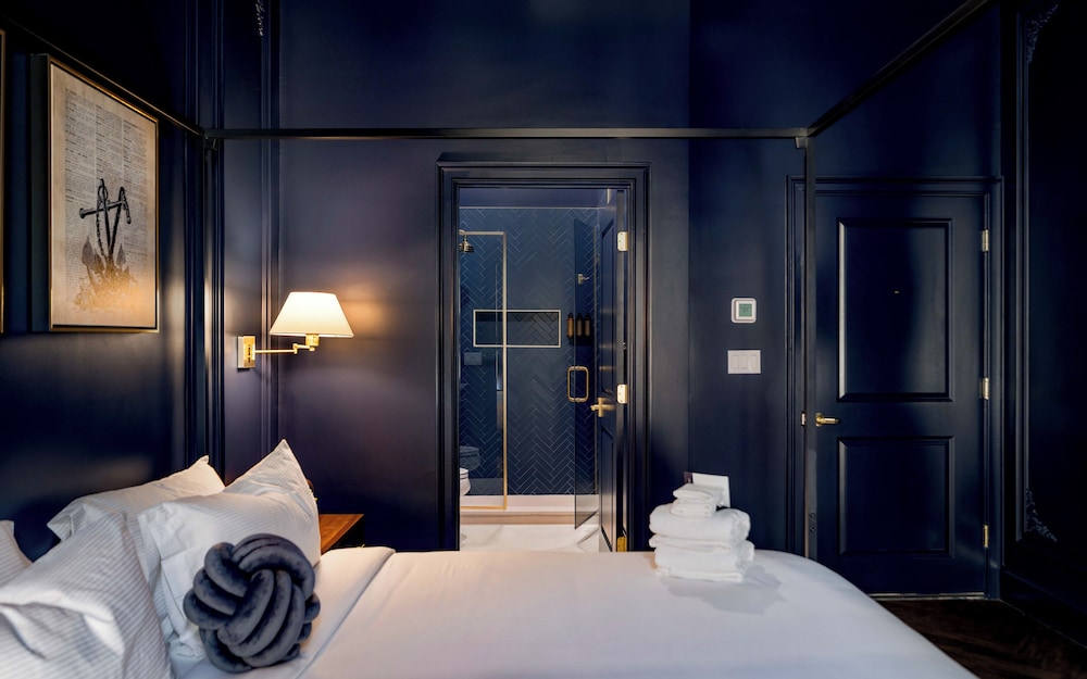 The Highliner Hotel