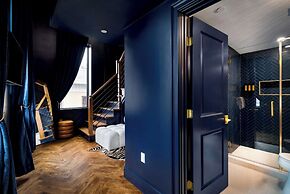 The Highliner Hotel