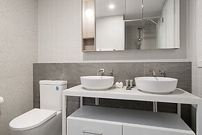 Spacious 2-bed Apartment in North Fremantle