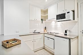 1-bed Stay in Melbourne's Heart