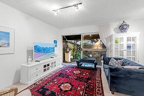 Charming 2-bed Terrace in Prestigious Ascot