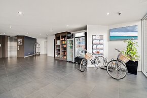 Comfy Lakeside 1-bed With Secure Parking