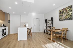 Stylish 1-bed Apartment With Rooftop Access