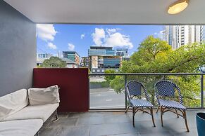 Central Bowen Hills Stay