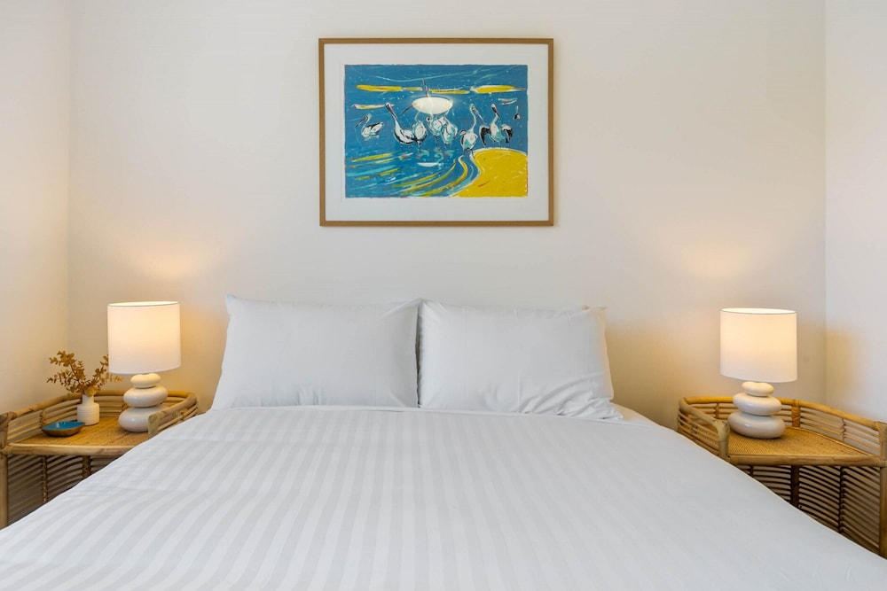 Oceanfront 3-bed Retreat With Pool-steps to Beach