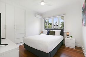 Spacious 3-bed Home in Morningside With Backyard