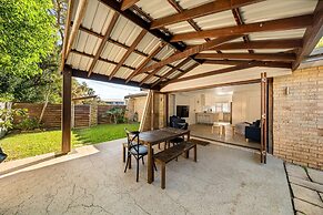 2-bed Beach Escape With Courtyard