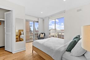 Stylish 2-bed Home Steps From Henley Beach