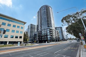 Modern 2-bed Apartment With Premium Amenities