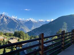 Beautiful Luxury Chalet Veyon With Incredible Views