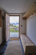 Beautiful Luxury Chalet Veyon With Incredible Views