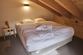 Beautiful Luxury Chalet Veyon With Incredible Views