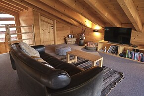 Beautiful Luxury Chalet Veyon With Incredible Views