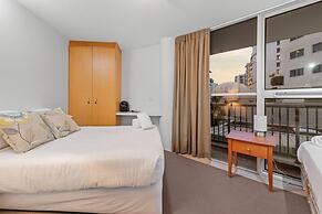 Stylish 3BR Oceanfront Stay by Mooloolaba Esp