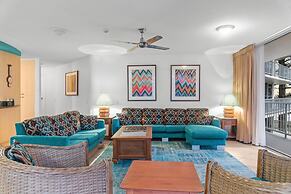 Stylish 3BR Oceanfront Stay by Mooloolaba Esp