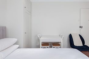 Light-filled Studio Near Rushcutters Bay Park