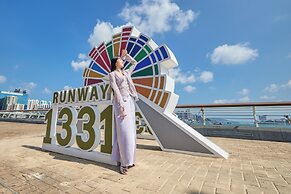 Runway 1331 - Enlight Youth Hostel